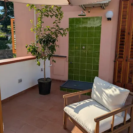 Borgo P Palazzo Catone Couette-café 4*